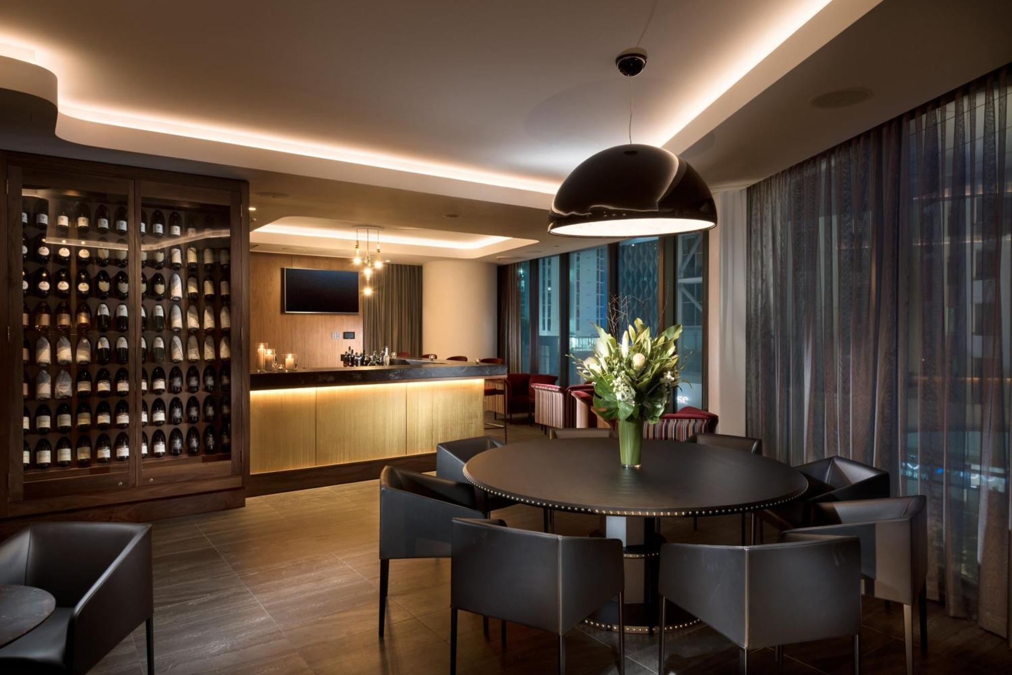 The Westin Brisbane Hotel Ngoại thất bức ảnh The private dining room at the 2012 London Hilton on Park Street