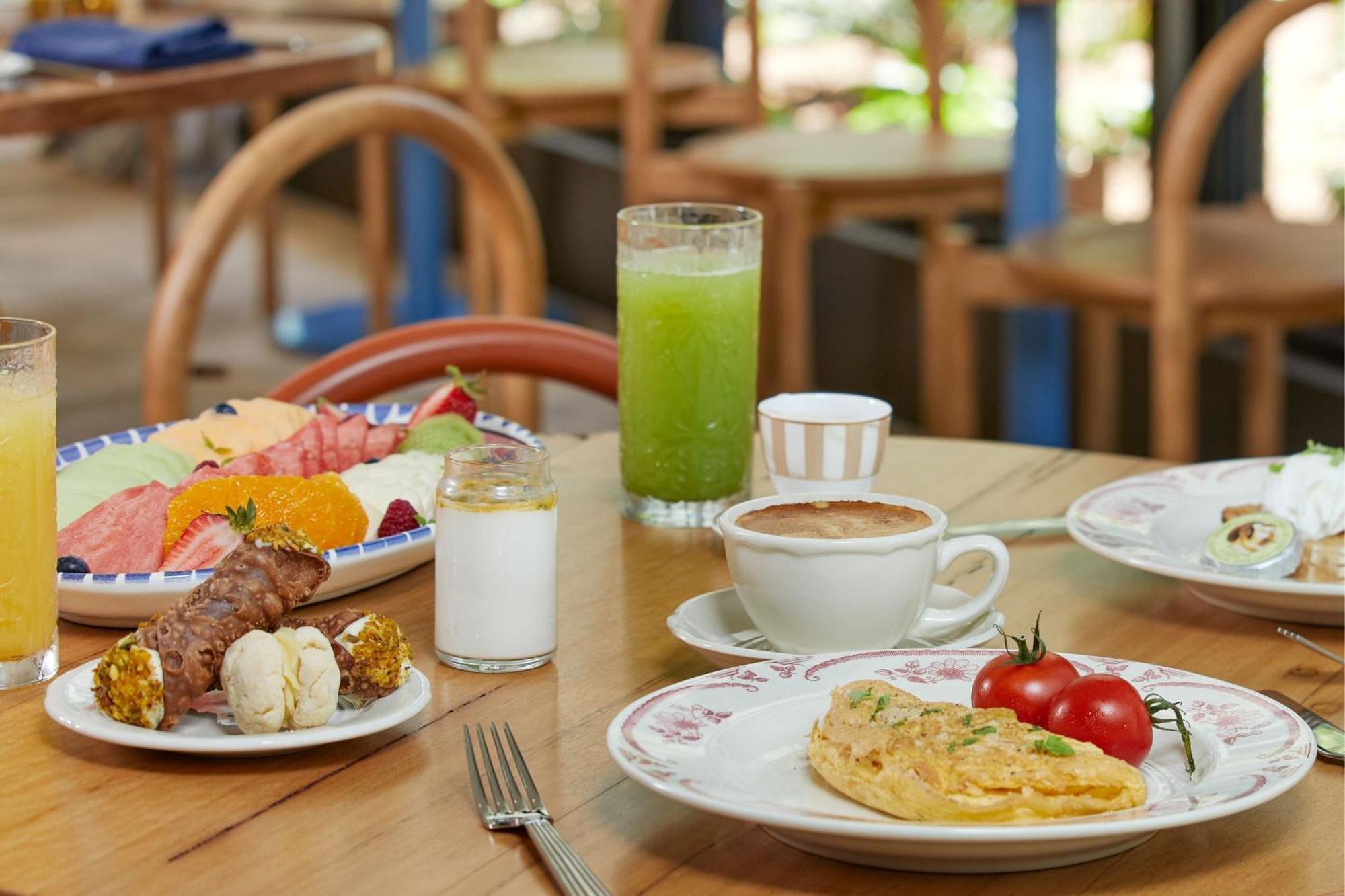 The Westin Brisbane Hotel Ngoại thất bức ảnh A typical breakfast at the Dacha
